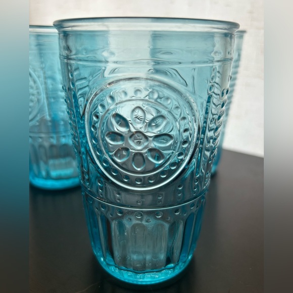 Set of 6 Bormioli Rocco Aqua Blue glasses. 4.75”H x 3.15”W Made in Italy - Picture 3 of 14